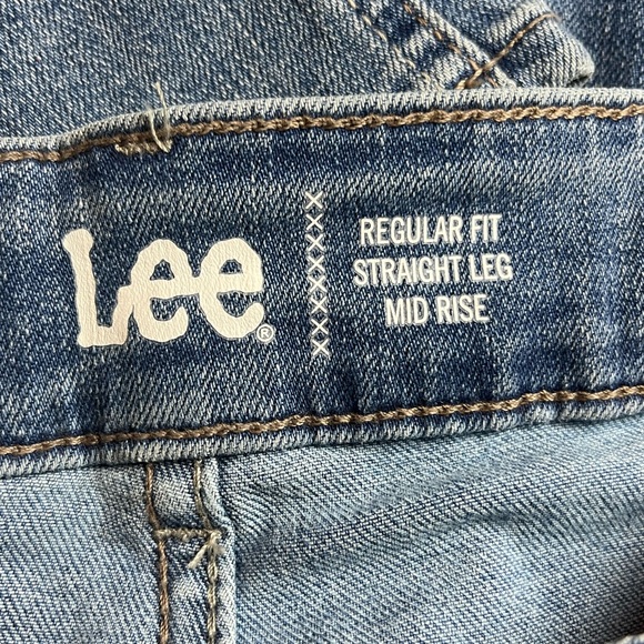 Woman’s Lee Midrise Regular Fit Straight jeans size: 18W petite (NWT) - Picture 4 of 4